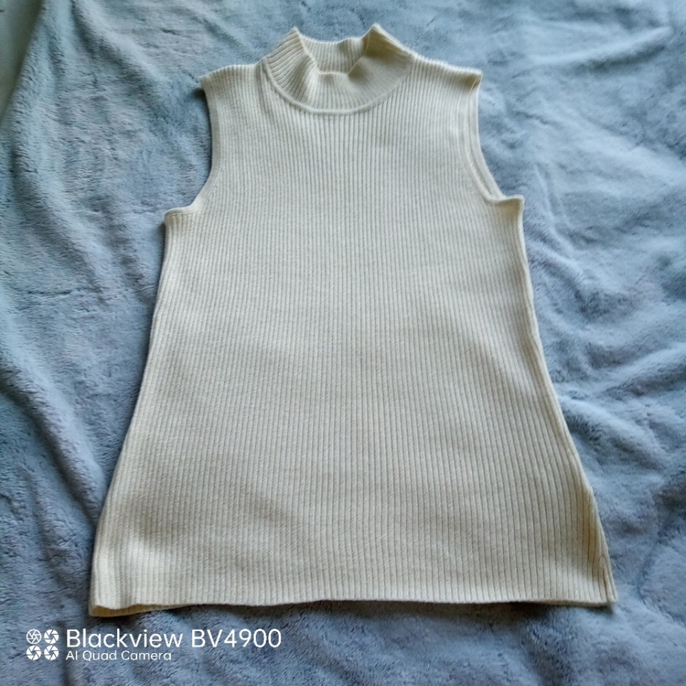 Croft & Barrow Sleeveless Ribbed Mock Neck